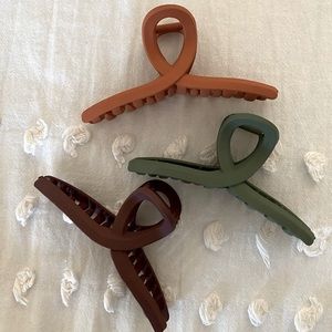 Claw clips